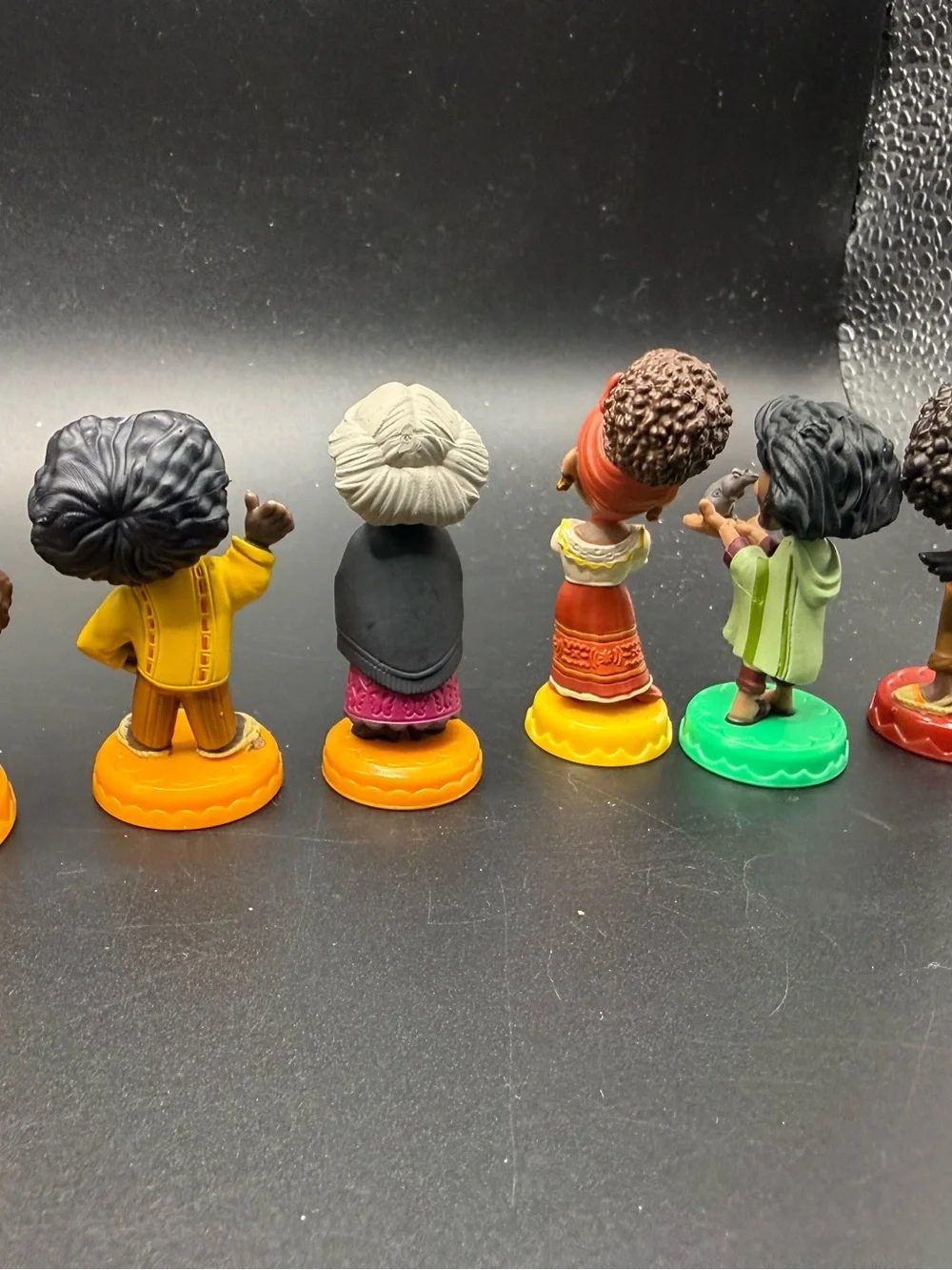 Disney Encanto Mini Figures Set • Jakks Pacific • Rainbow Base